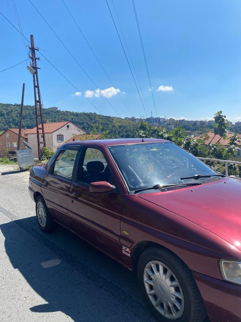 ACİL SATILIK FORD ESCORT - 2