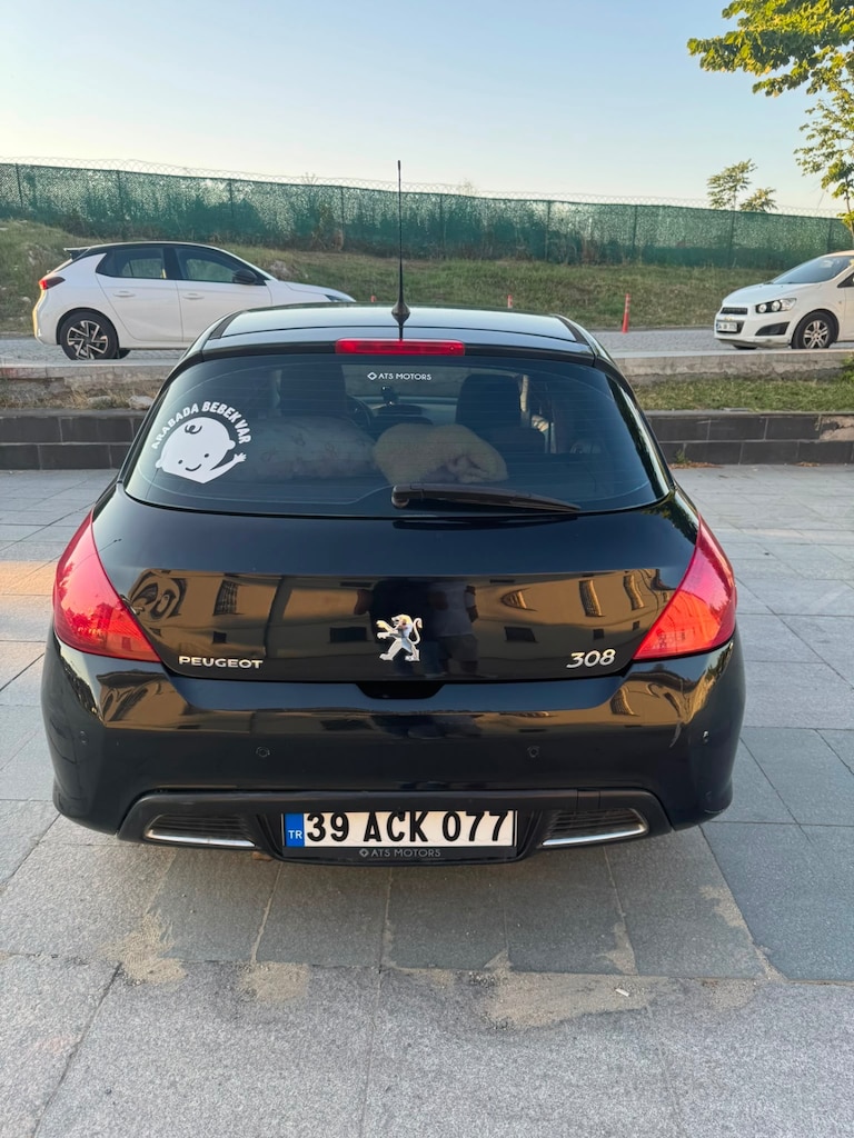 ÖĞRETMENDEN SATILIK 2011 OTOMOTİK PEUGEOT 308 1.6 VTI PREMIUM PLUS - 3