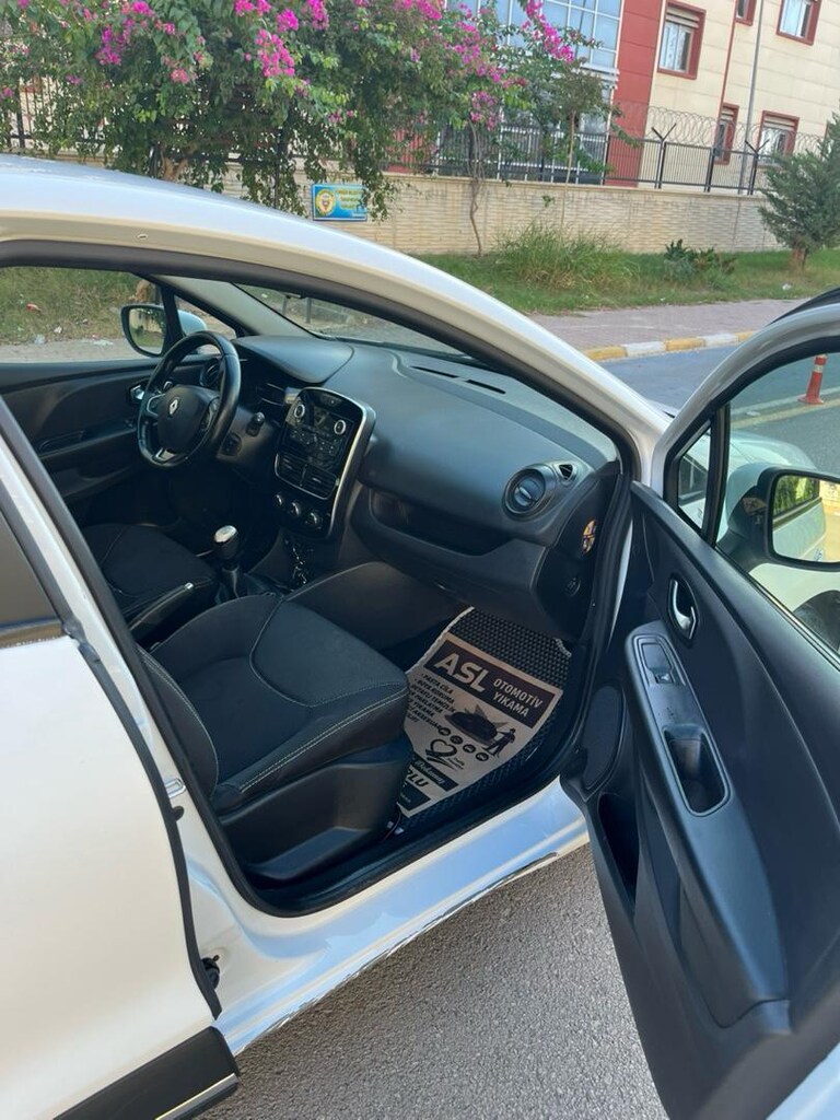 Beyaz Renault Clio - 9
