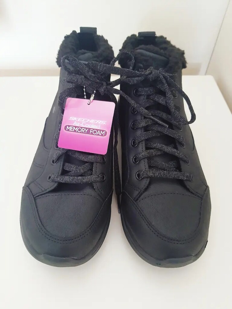Orjinal skechers siyah bot