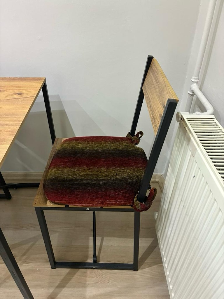 2 Kişilik Metal Ayaklı Ahşap Mutfak ve Balkon Masa Takımı - 5
