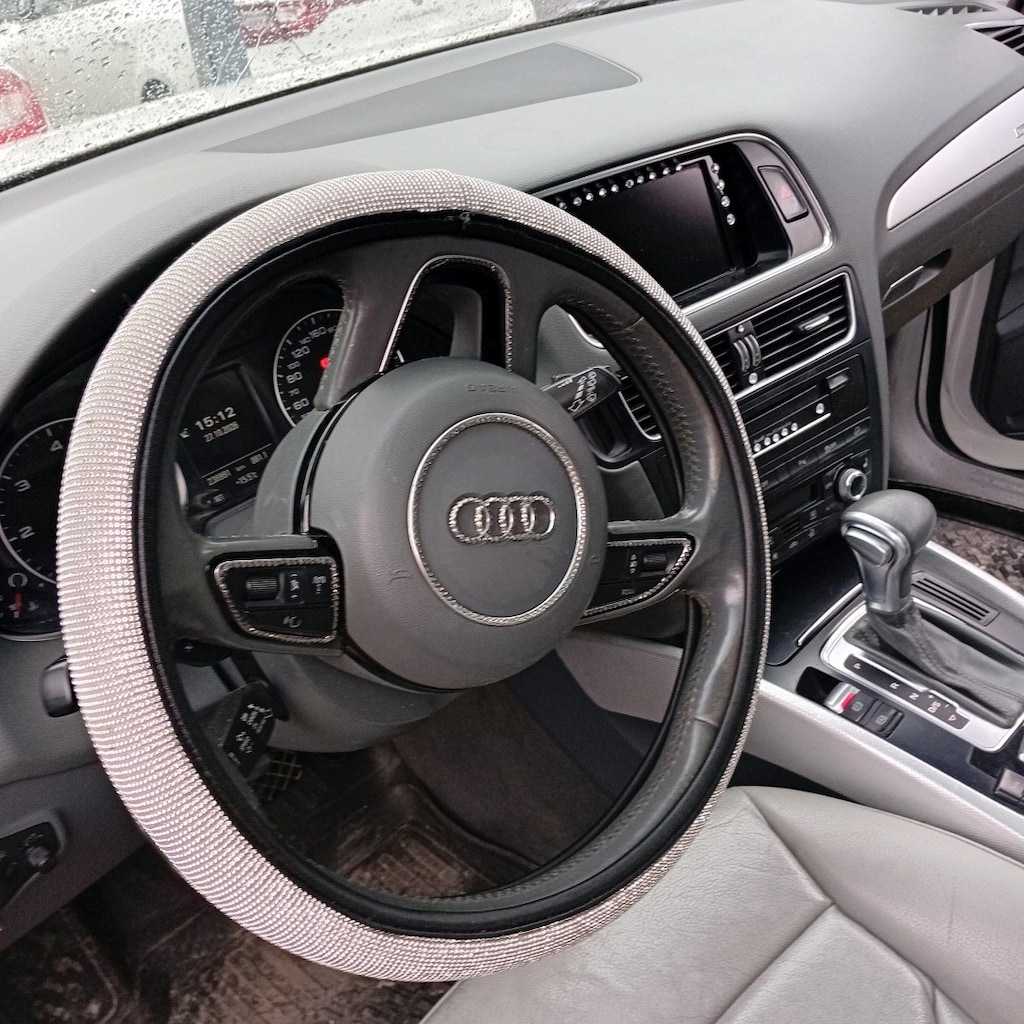 Beyaz Audi SUV - 5