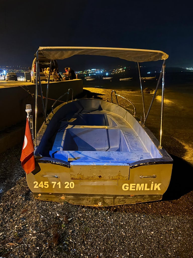 4.60 RUHSATLI EVRAKLI TEK KAT FİBER MOTORSUZ TEKNE - 5
