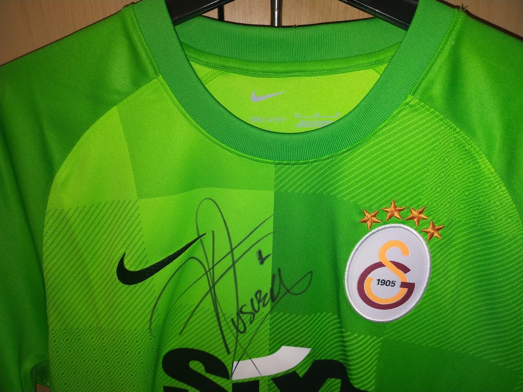 Muslera forması