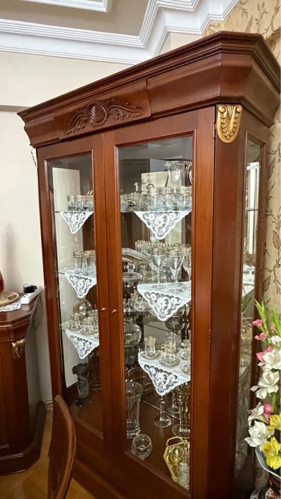 AĞAÇ YEMEK MASASI KONSOL CAMLI DOLAP - 4