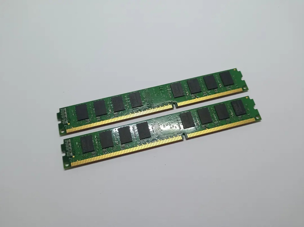 Kingston 4 GB DDR3 Ram - 2