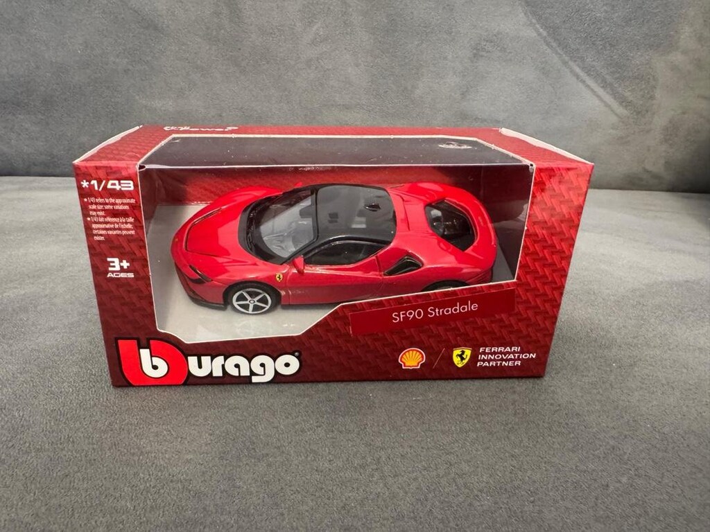 Bburago Ferrari 1:43 Diecast Model Araba Koleksiyonu – 5’li Set - 4