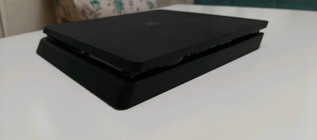 Sahibinden tamir görmemiş kırık olmayan tertemiz Ps4 1 Tb - 2