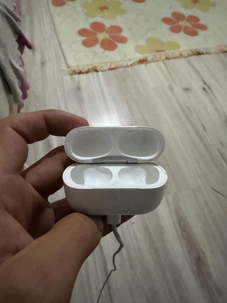 AİRPODS PRO2 ŞARJ KUTUSU (KULAKLIKLAR MEVCUT DEĞİLDİR) - 2