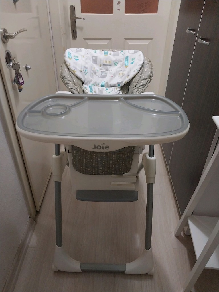 Az Kullanılmış Bebek Mama Sandalyesi