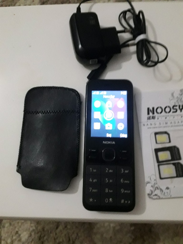 Samsung 150 ...2020 tuşlu camerali yaşlı ve genç telefonu. - 2