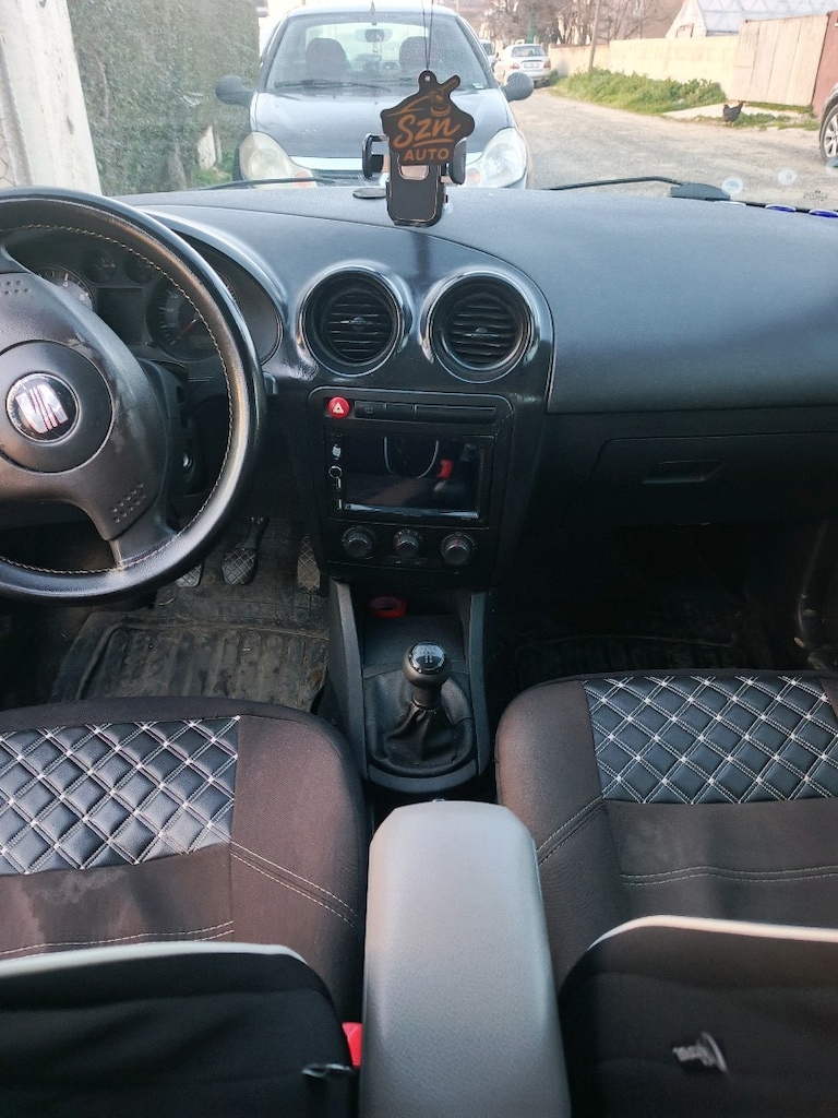 seat ibiza 2004 moder - 8