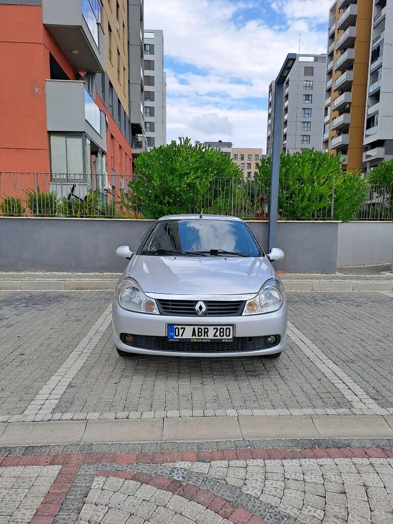 renault symbol 2011 - 5