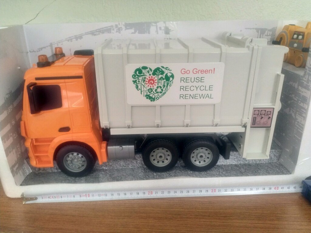 UZAKTAN KUMANDALI ÇÖP KAMYONU MERCEDES LİSANSLI 40CM UZUNLUK 4X4 - 2