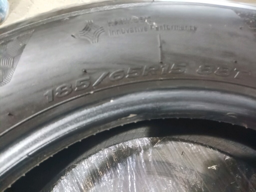 185/65/15 Hankook kışlık 4 adet lastik - 4
