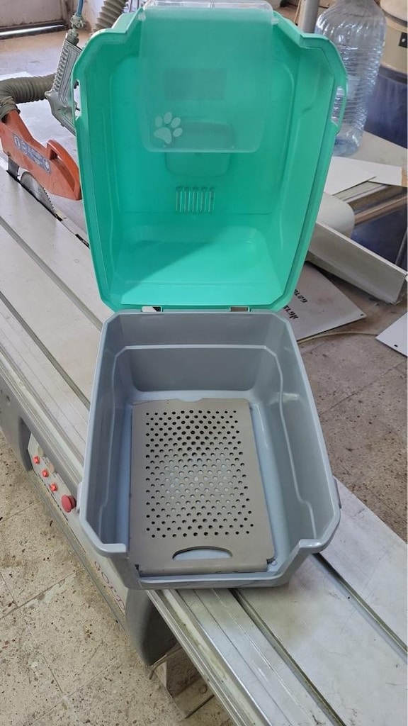 Tam Açılır Kedi Tuvaleti - 2