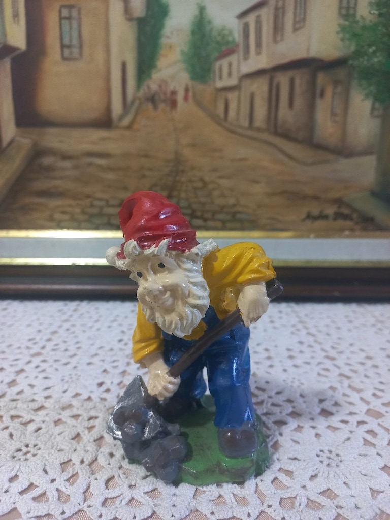 Koleksiyonluk & Nostaljik Vintage Sert Poliserin-Reçine 6 Parça.. - 7