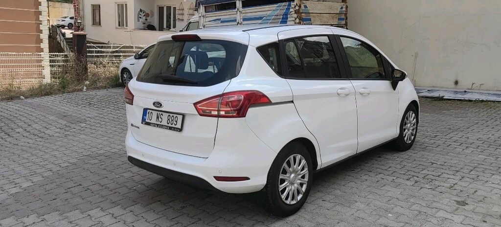 2015 model Düşük km Aile arabası - 4