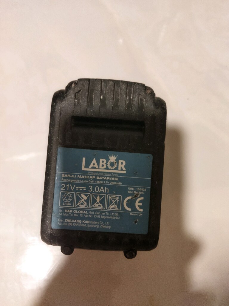 21 v PİLLER SAĞLAM 10 PİL 14,6,VOLT VAR ayakları ölçünce tepki yok - 3
