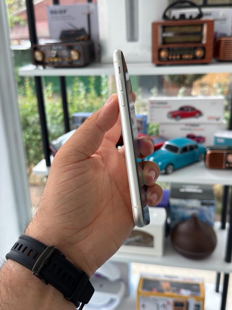HATASIZ İPHONE 11 128 GB PİL 100 - 3