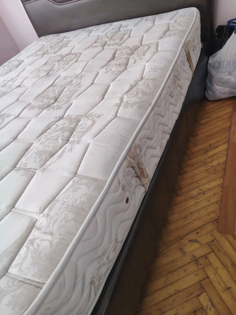 Üst yatak satılık 190/200 - 2