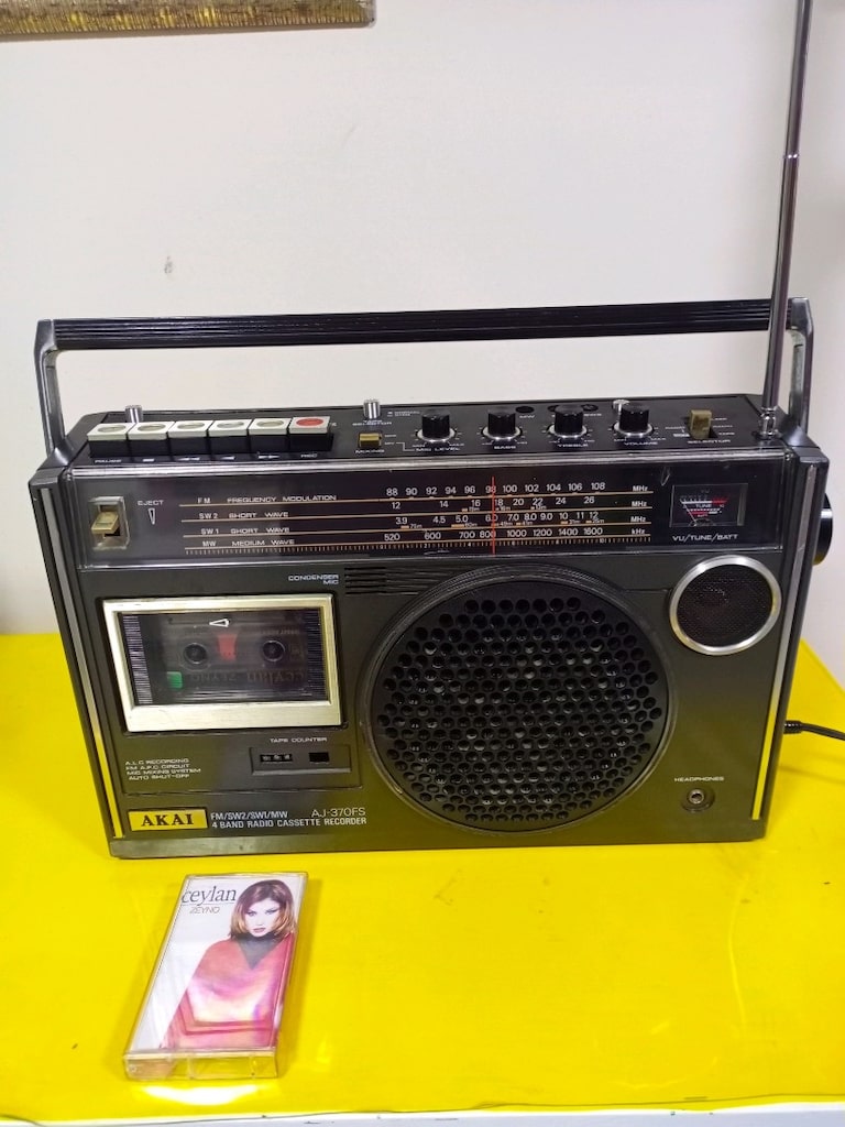 ANTİKA AKAİ RADYO KASETÇALAR - 2