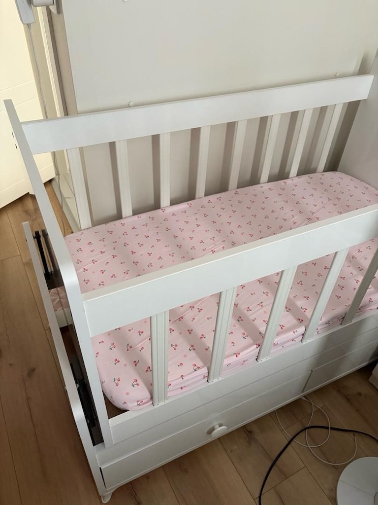 Bebek Yatağı Sallanır Sabitlenir Çekmeceli 60x120 Beşik - 2