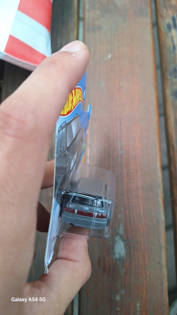 Hot Wheels ’94 Audi Avant RS2 – Gri – Sıfır Paket - 3