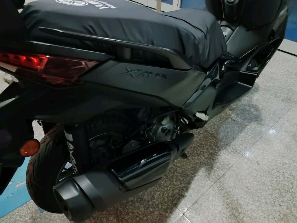 YAMAHA XMAX 250 Tech Max 2025 - 7