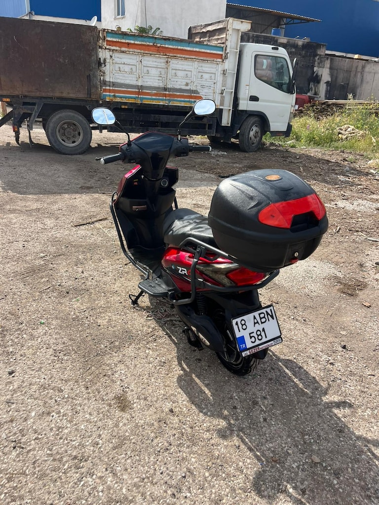 Satılık temiz elektrikli motosiklet ZR4 - 4