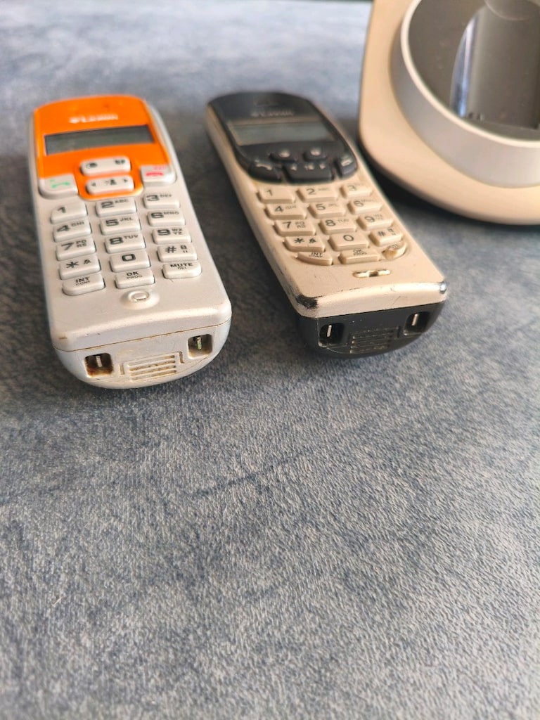 2 Tane Kablosuz Telefon Belirsiz - 3