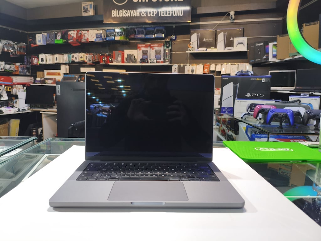 MACBOOK M2 PRO 2023 - 2
