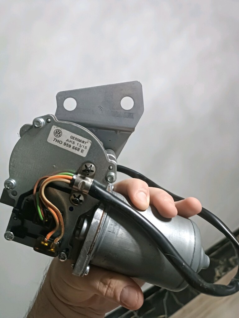 Caravelle T5 sürgülü motor kapı - 3