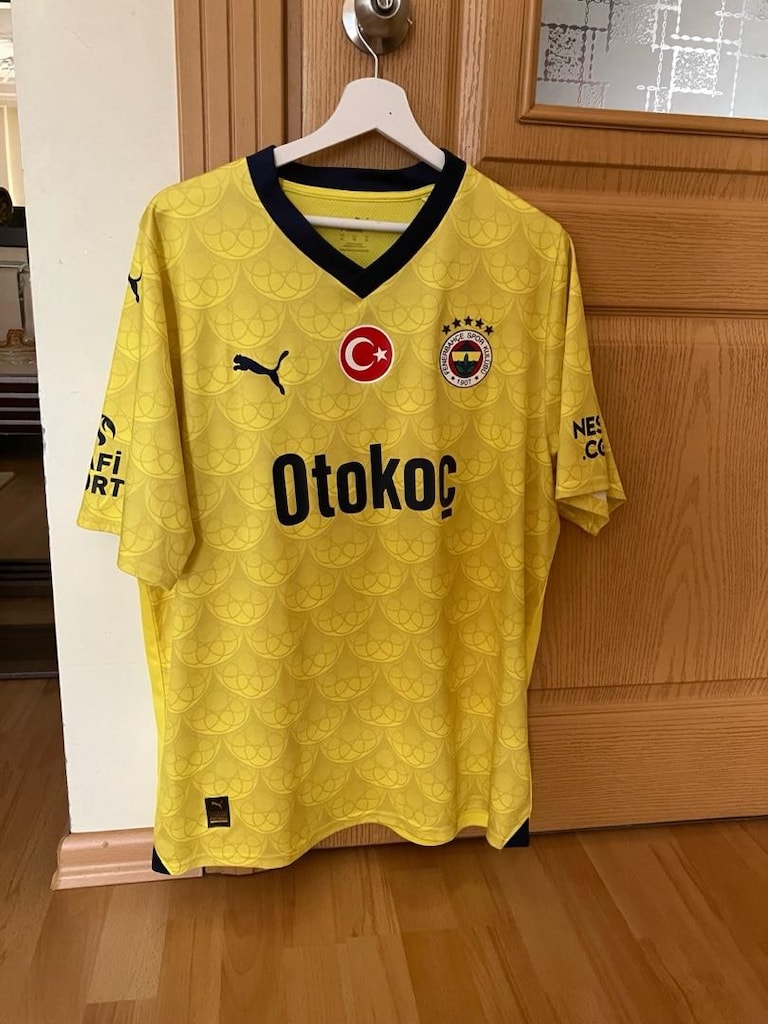 Puma marka Fenerbahçe sarı forma