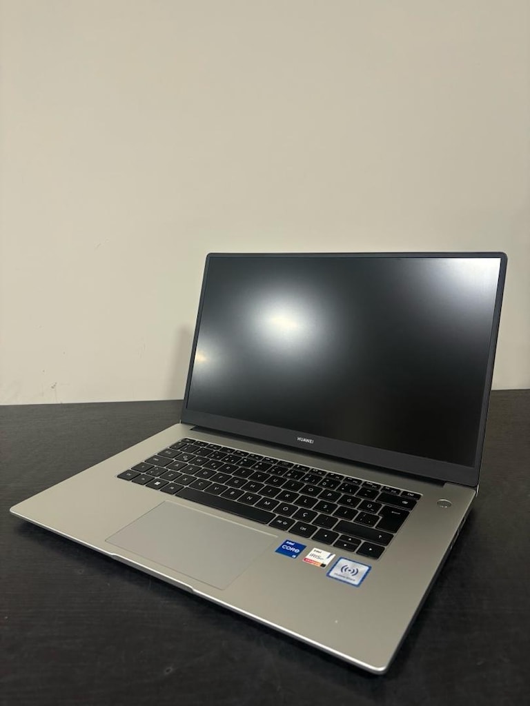 Huawri matebook D15 - 8