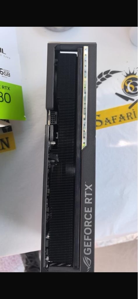 Asus rog astral 5080 ekran kartı - 9