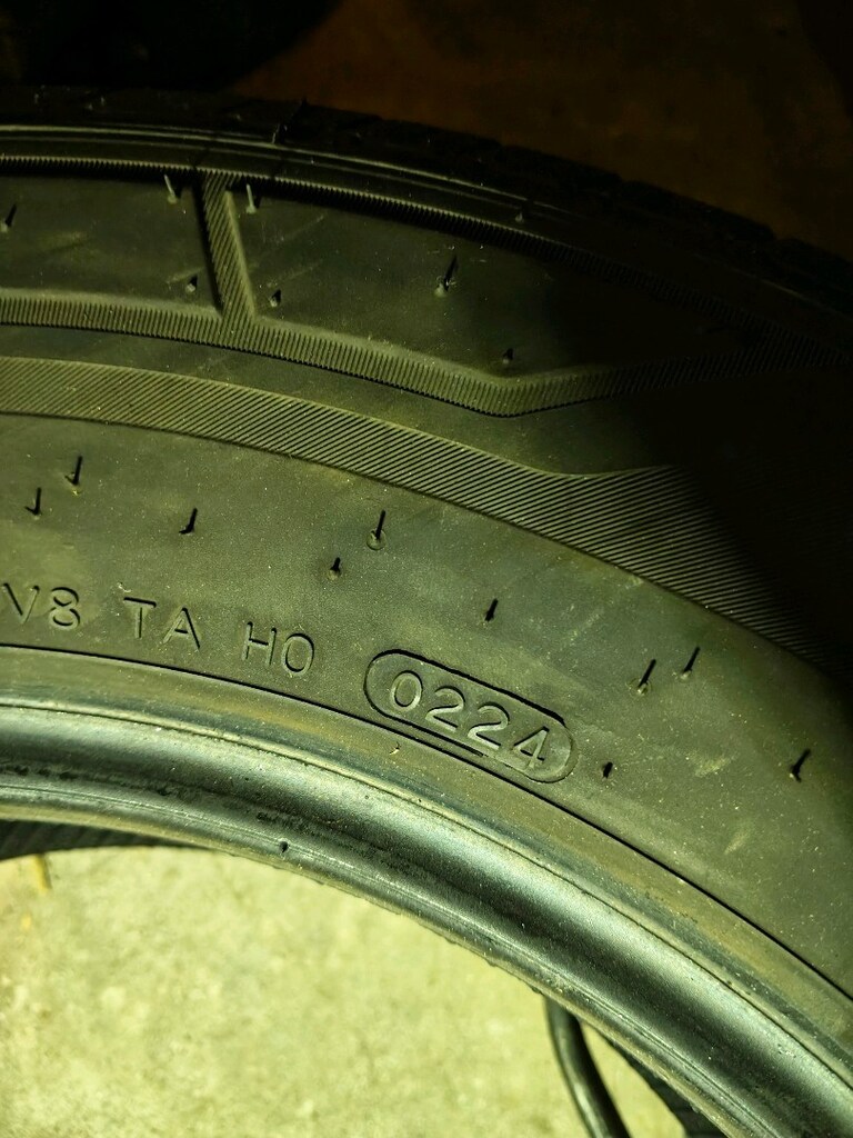 235.65.16 C 12 kat hankook lastik 2 adet - 3