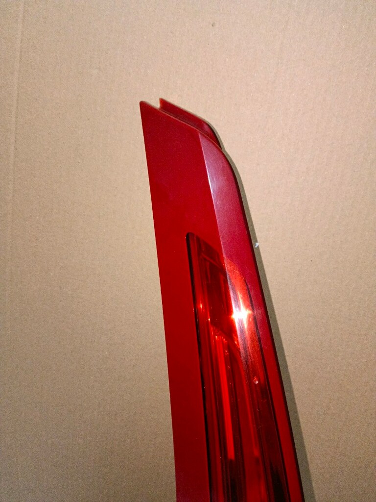 volvo × C60 sol arka stop orjinal çıkma sadece elimle gösterdiğim yer - 12
