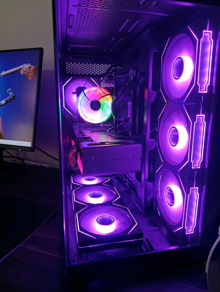 Full sistem ( İ5 13400F RX 7800 XT 27 MONİTÖR - 3