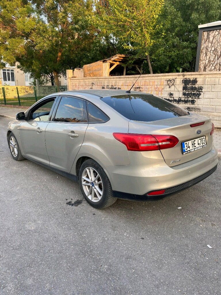 Ford focus - 8