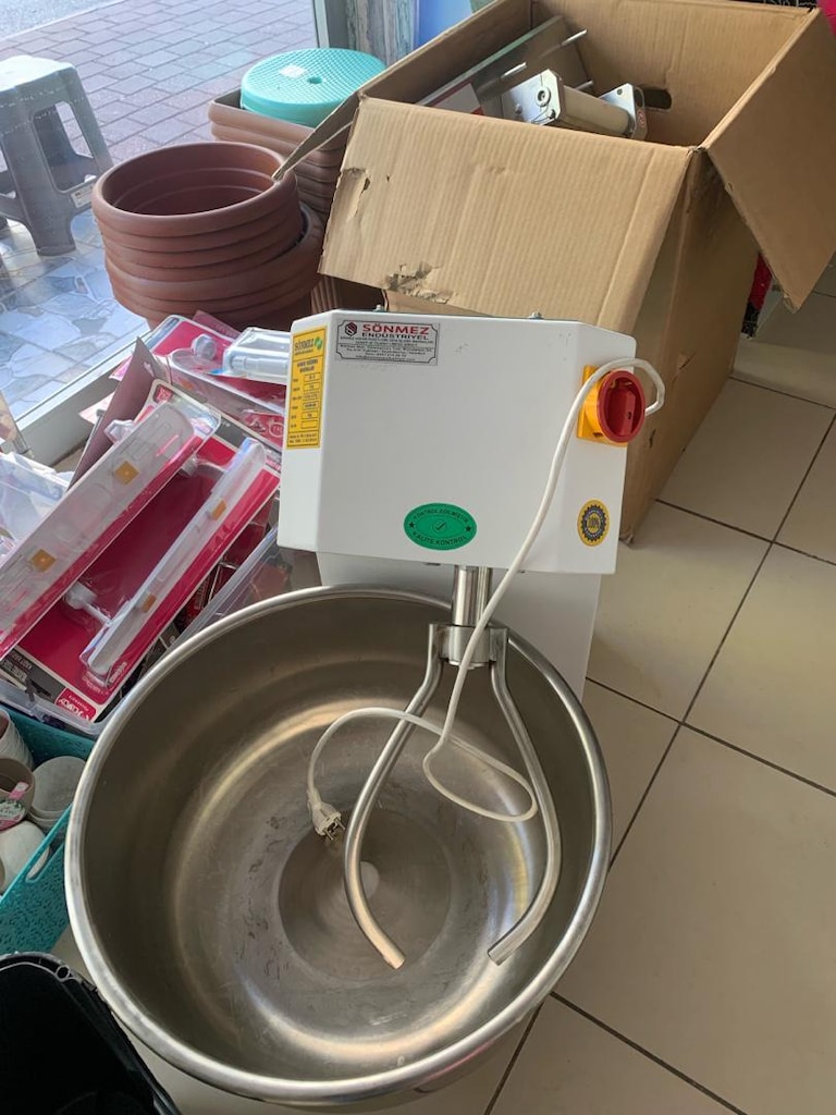 YENİ Hamur yoğurma makinası 25kg - 2