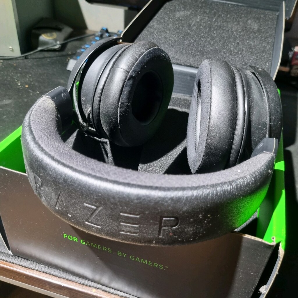 RAZER KRAKEN V3 (TİTREŞİMSİZ) - 2