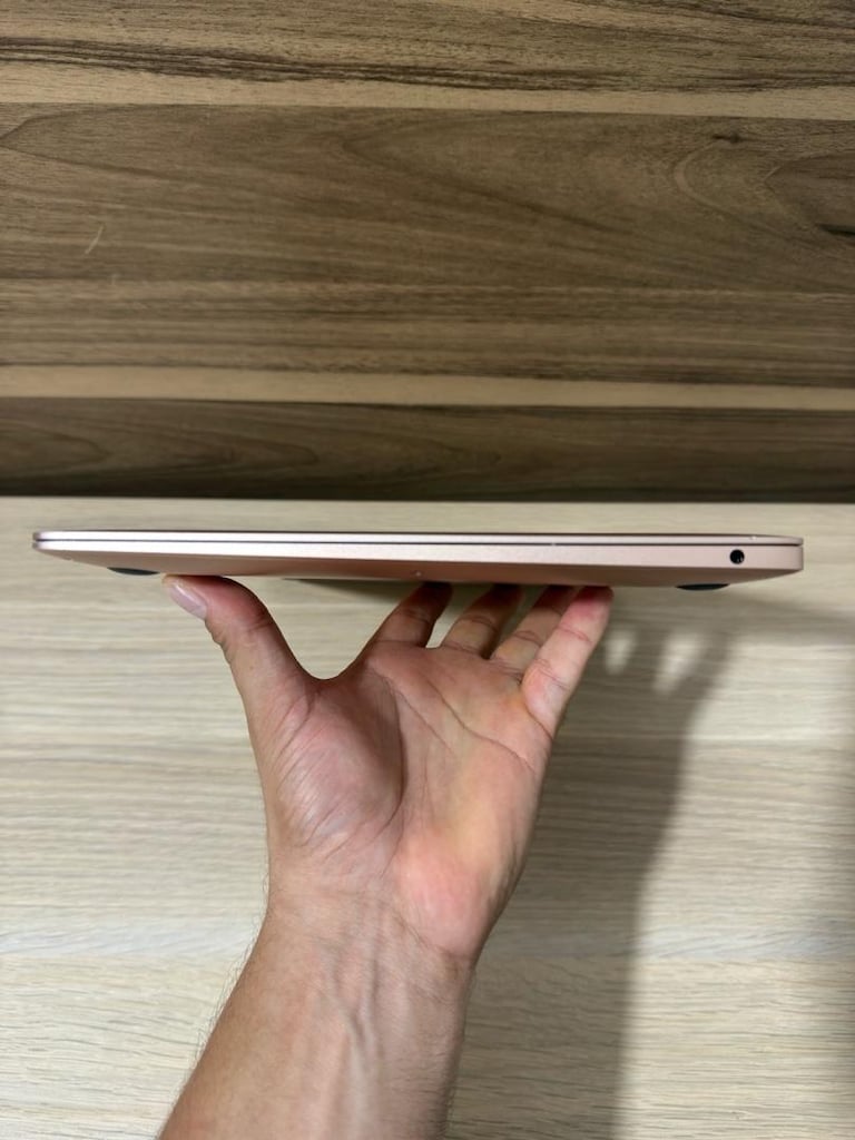 MacBook Air / M1 / 13 inç / 8 GB Ram / 256 GB Ssd - 8