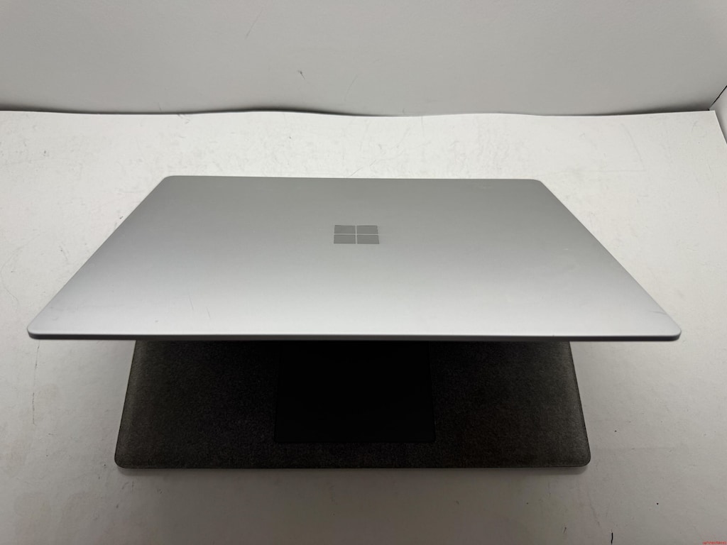 SURFACE İ5 7. NESİL 8 GB RAM 256 NVME DOKUNMATİK - 8