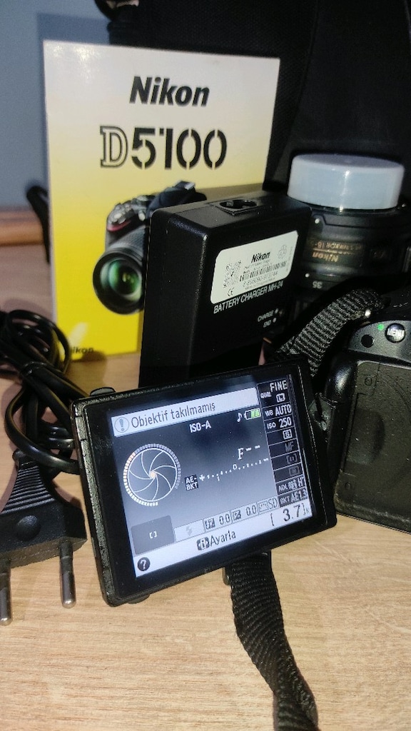 Tertemiz Nikon D5100 Full Set – Hareketli Ekran - 5