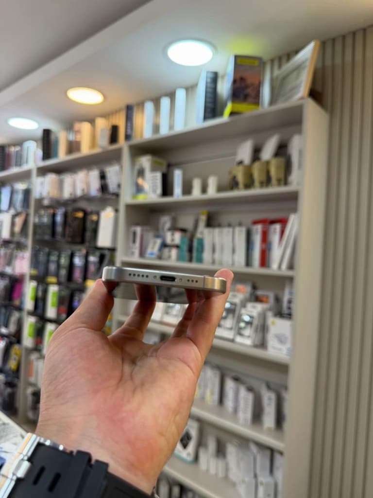 YD İPHONE 15 PRO 512 GB - 3