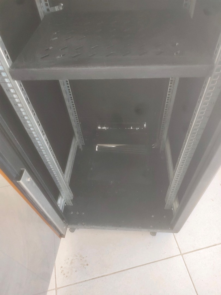 32U 600*600 19inç Dikili Tip Kabinet - 5