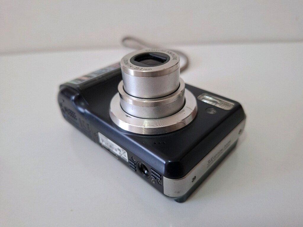 Samsung S830 Dijital Fotoğraf Makinesi 8.1 Megapiksel 3x Zoom Siyah - 3