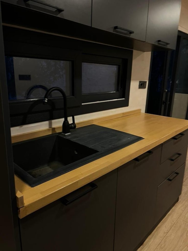 Tiny House - 12