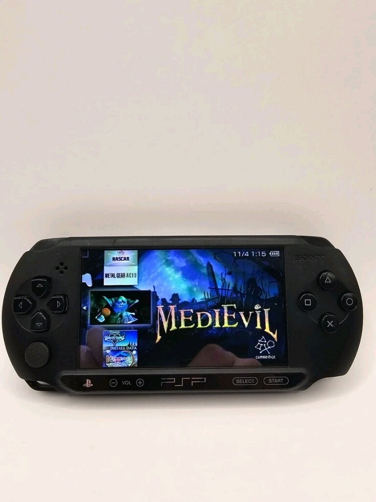 PSP SONY E -1004 STREET 32 GB + 55 TANE POPÜLER OYUN YÜKLÜ TEMİZ CİHAZ - 3